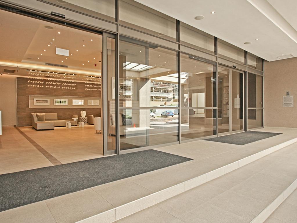 Luxurious Sandton Skye Apartment Экстерьер фото