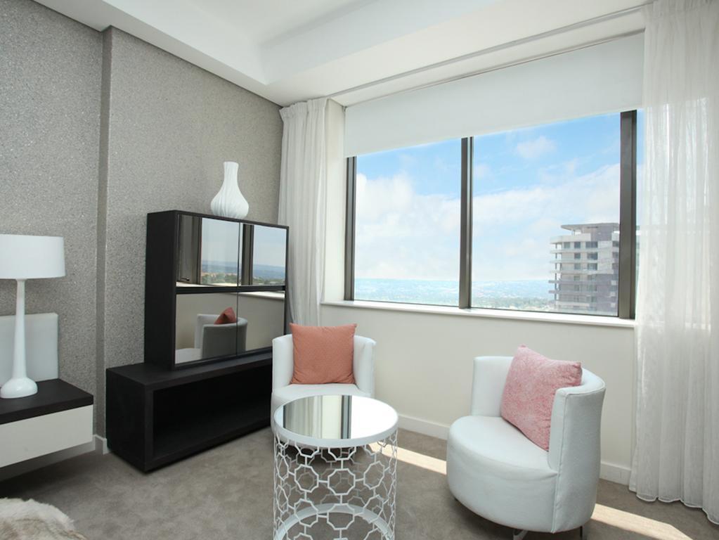 Luxurious Sandton Skye Apartment Экстерьер фото
